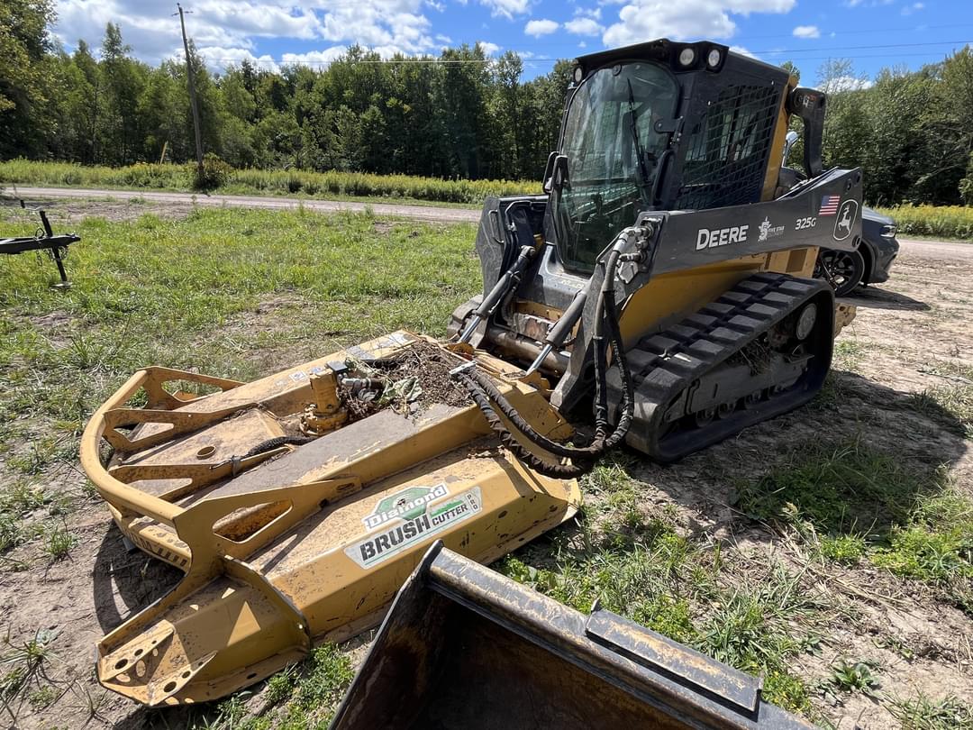 Image of John Deere 325G Primary image