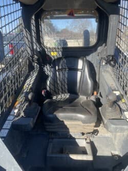 Image of John Deere 325G equipment image 4