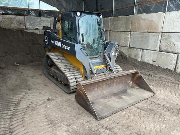 Image of John Deere 325G equipment image 4
