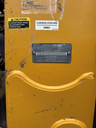 Image of John Deere 325G equipment image 4
