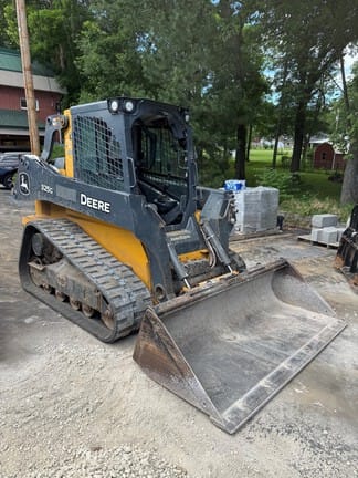2022 John Deere 325G Equipment Image0