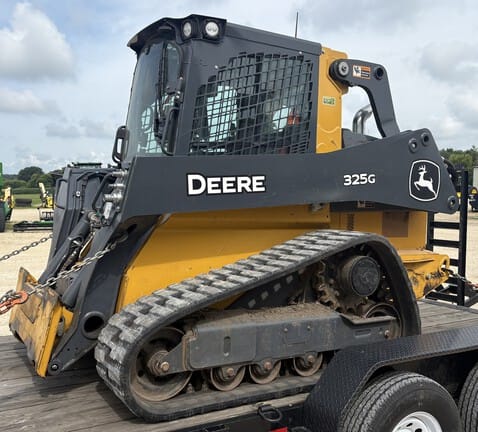 2022 John Deere 325G Equipment Image0