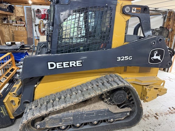 2022 John Deere 325G Equipment Image0