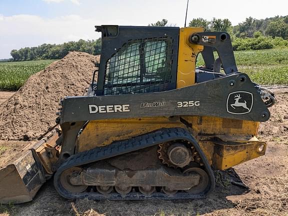 Image of John Deere 325G equipment image 1