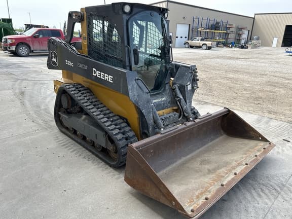 Image of John Deere 325G equipment image 2