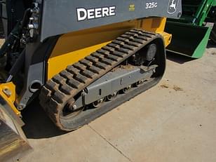 Main image John Deere 325G 10