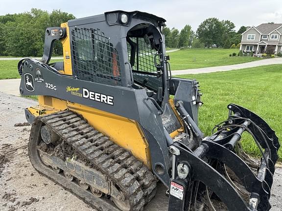 Image of John Deere 325G equipment image 3