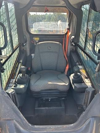 Image of John Deere 325G equipment image 3