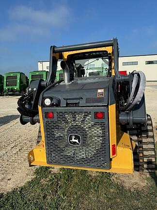 Image of John Deere 325G equipment image 4