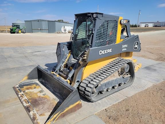 Image of John Deere 325G equipment image 2