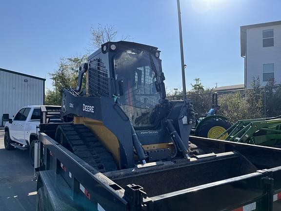 Image of John Deere 325G equipment image 2