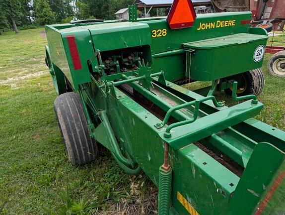 Image of John Deere 328 equipment image 3