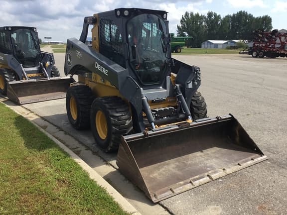 Image of John Deere 330G equipment image 2