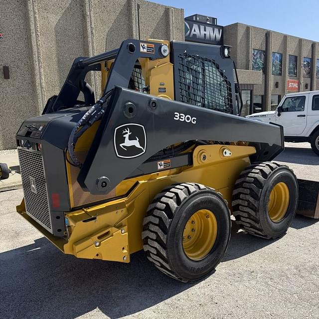Image of John Deere 330G equipment image 4