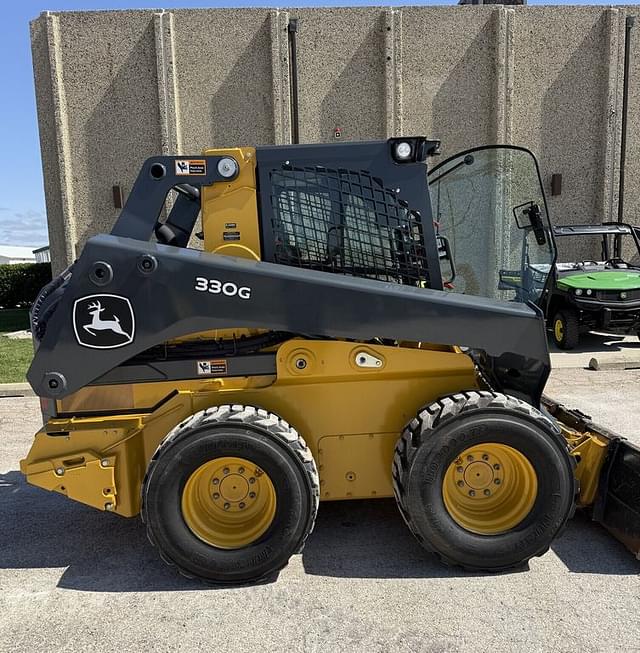 Image of John Deere 330G equipment image 3