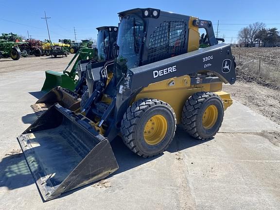 Image of John Deere 330G equipment image 2