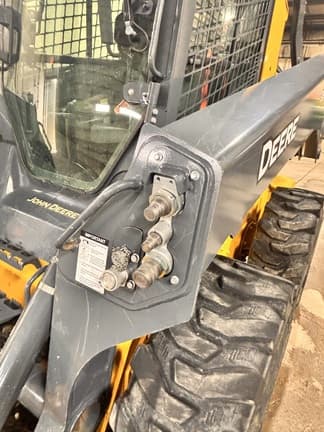 Image of John Deere 330G equipment image 4