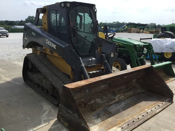 Image of John Deere 331G equipment image 2