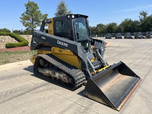 Image of John Deere 331G equipment image 3