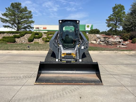 Image of John Deere 331G equipment image 4