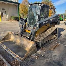 2022 John Deere 331G Equipment Image0