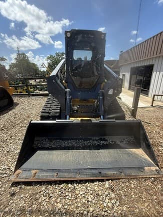 Image of John Deere 331G equipment image 4