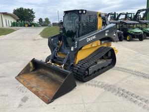 2022 John Deere 331G Image