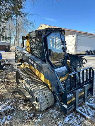 Image of John Deere 331G Primary image