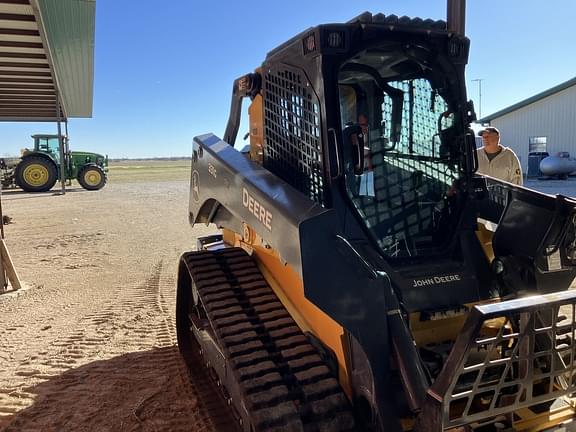 Image of John Deere 331G equipment image 2