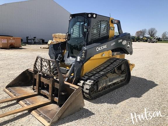 Image of John Deere 331G equipment image 2