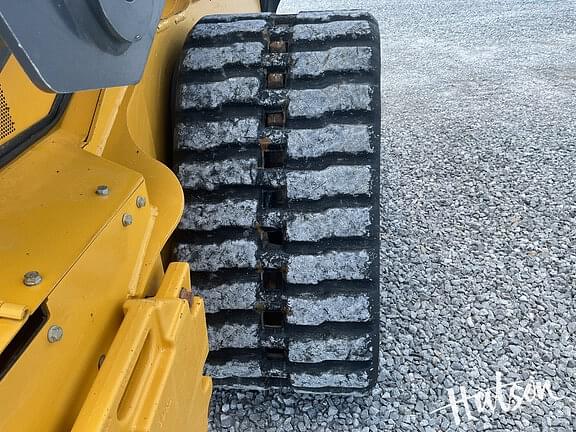 Image of John Deere 331G equipment image 4