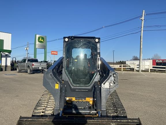 Image of John Deere 331G equipment image 4