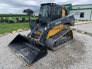 2022 John Deere 331G Image