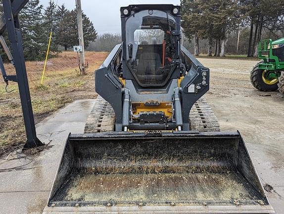 Image of John Deere 331G equipment image 2