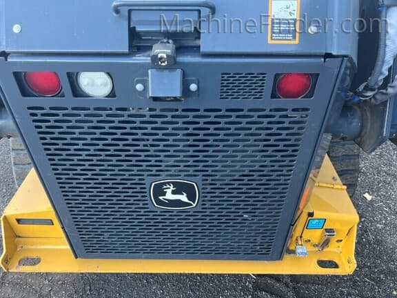Image of John Deere 331G equipment image 4