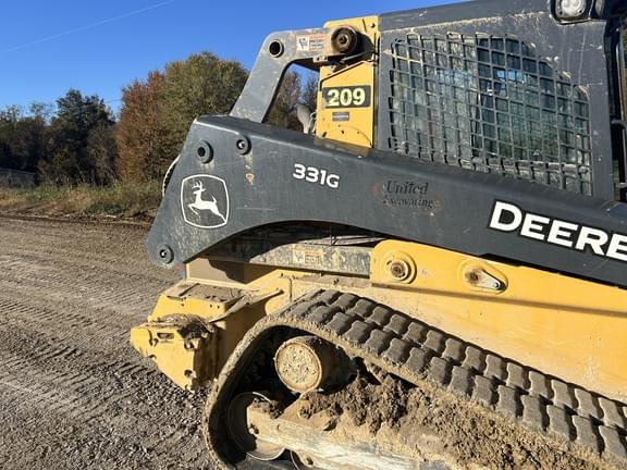 Image of John Deere 331G equipment image 4
