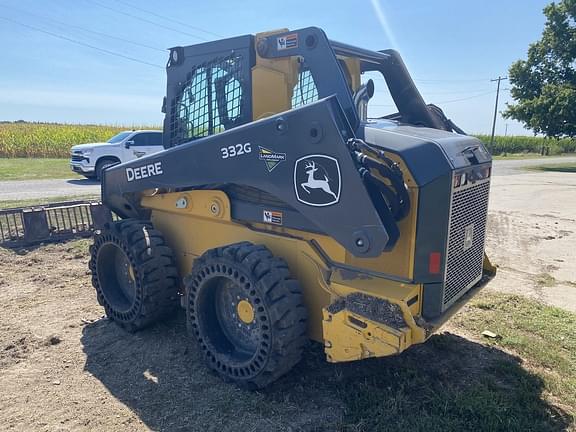 Image of John Deere 332G equipment image 1