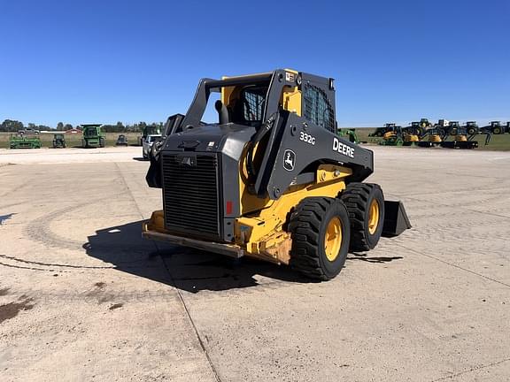 Image of John Deere 332G equipment image 3