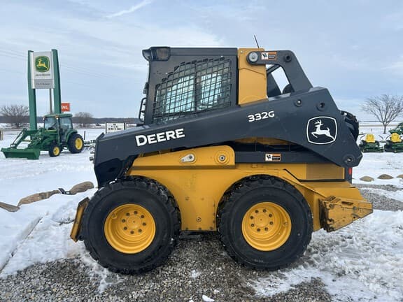 Image of John Deere 332G equipment image 1