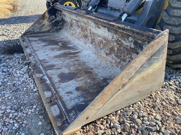 Image of John Deere 332G equipment image 3