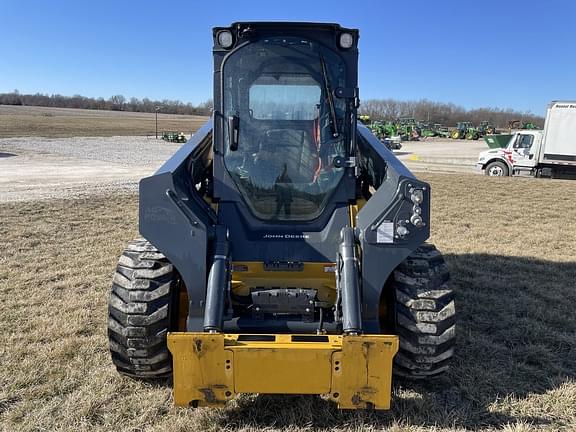 Image of John Deere 332G equipment image 3