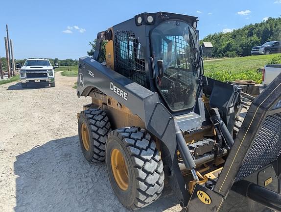 Image of John Deere 332G equipment image 3