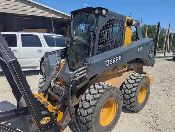 Image of John Deere 332G equipment image 1