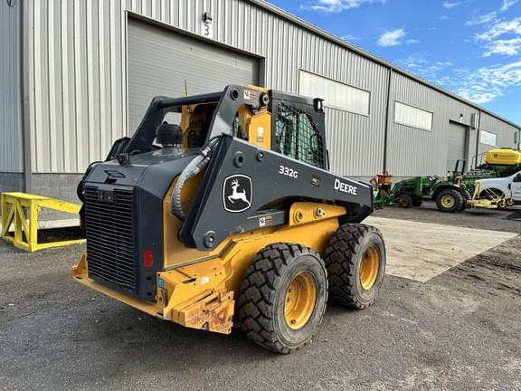 Image of John Deere 332G Image 1