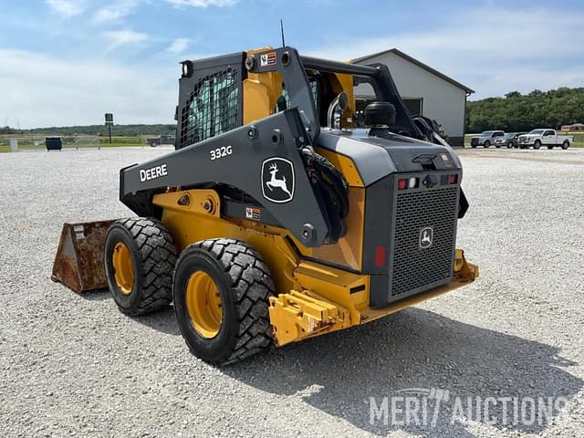 Image of John Deere 332G equipment image 2