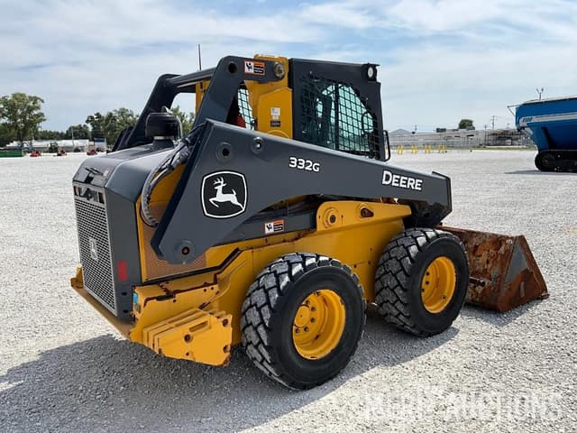 Image of John Deere 332G equipment image 4