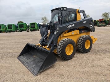 Main image John Deere 332G