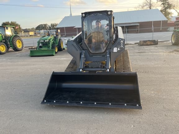Image of John Deere 333G Primary image