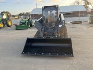 2022 John Deere 333G Image