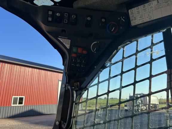 Image of John Deere 333G equipment image 2